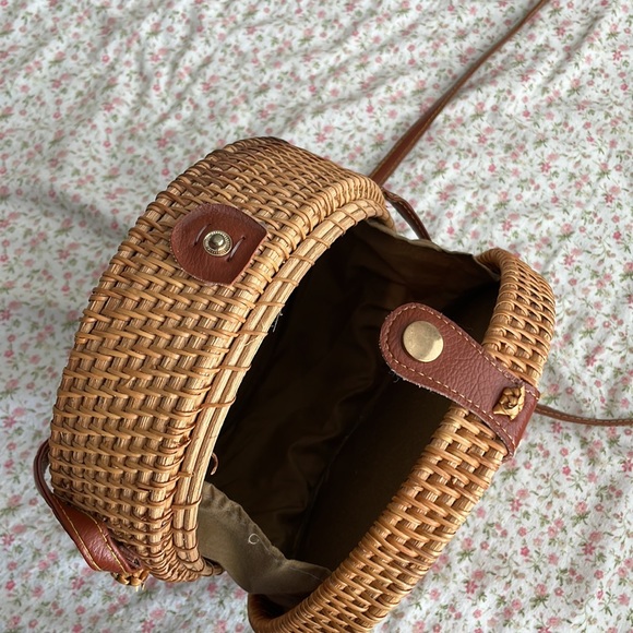 Round Rattan Bag - Picture 4 of 5